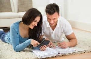 Want to stop fighting with your husband about money? Check out these simple 7 steps to stop fighting about money with your spouse! Get your finances in order with a healthy and happy relationship! #marriage #savemoney #frugal #familyfinances