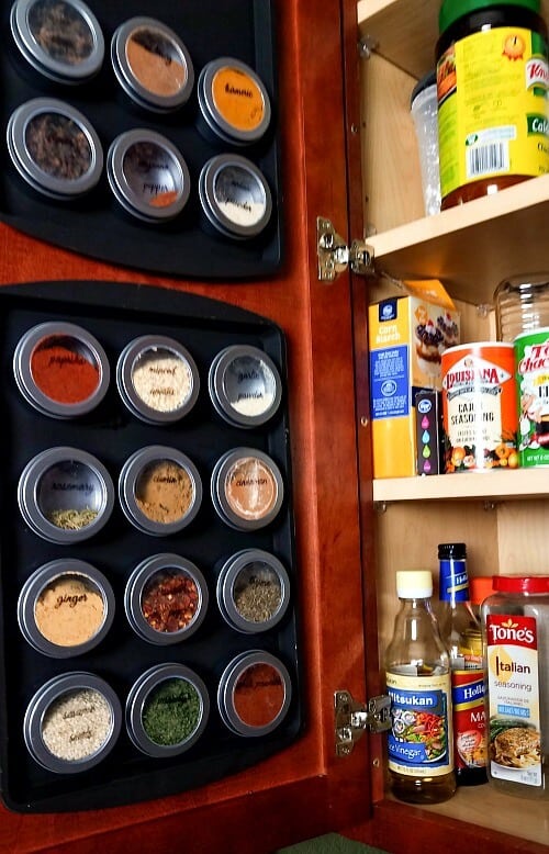 DIY Magnetic Dollar Store Spice Rack Organization