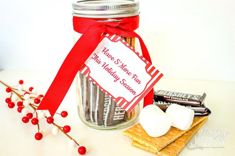 DIY Holiday Smores Gift in a Jar with printable labels